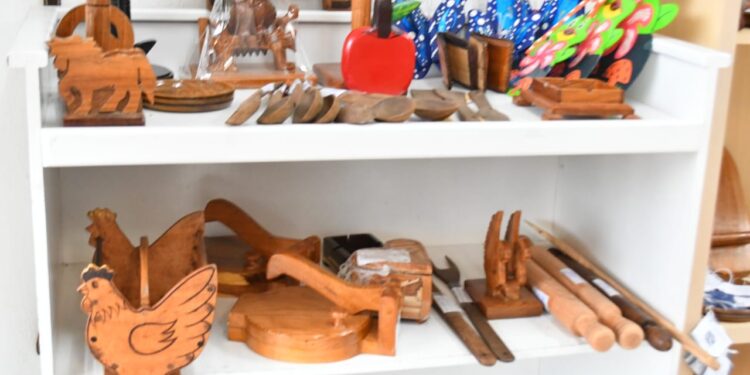 Impulsa SSPT comercialización de productos artesanales elaborados por PPLs