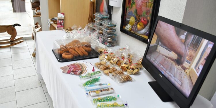 Impulsa SSPT comercialización de productos artesanales elaborados por PPLs