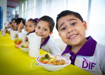 Reciben alumnos de nivel básico dotaciones alimenticias del DIF Tamaulipas durante las vacaciones