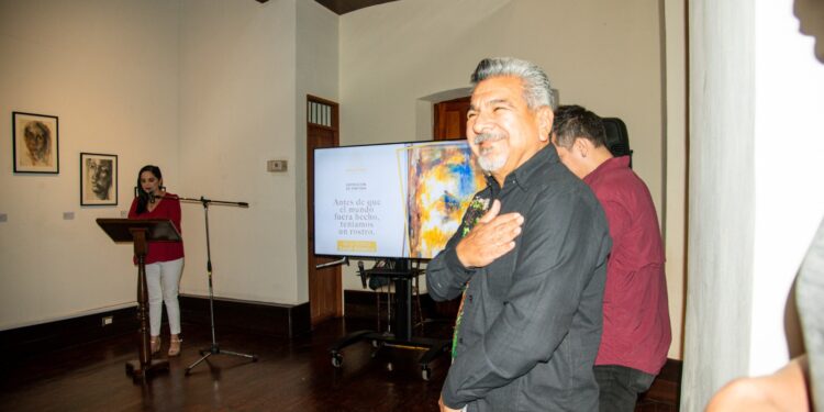 Llega exposición “Antes de que el mundo fuera hecho, teníamos un rostro”