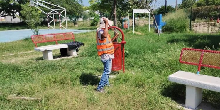 Continúa municipio con mantenimiento y limpieza en colonias y fraccionamientos