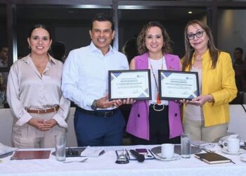 Reunión de trabajo entre alcalde de Victoria y Canaco