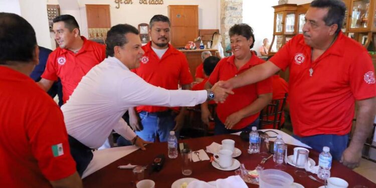 Celebra municipio de Victoria a los héroes locales