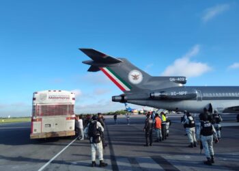 Trasladan desde CEDES de Tamaulipas a 68 personas privadas de la libertad a CEFERESOS