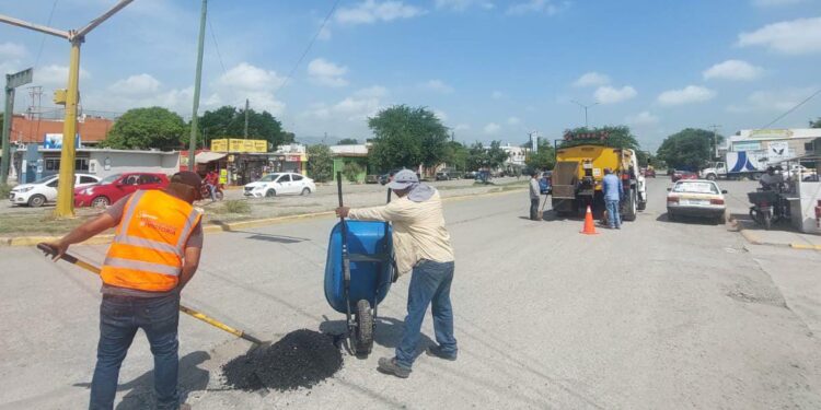Activan Estado y Municipio programa emergente de bacheo