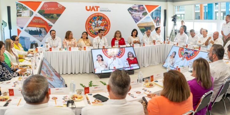 Anuncia rector nuevos proyectos para fortalecer crecimiento de la UAT