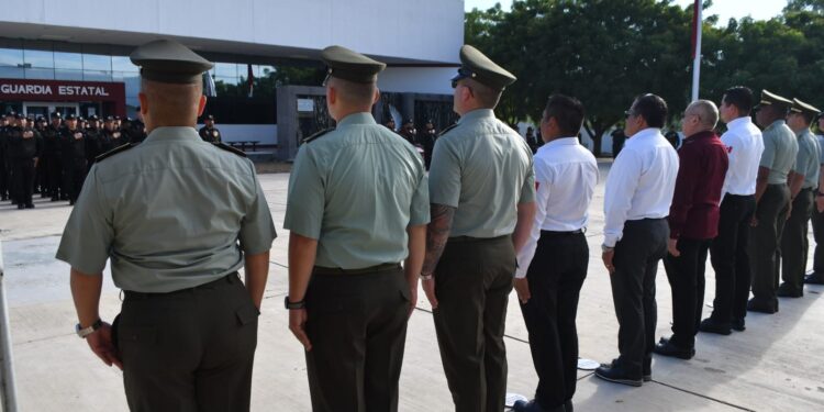 Entrega SSPT constancias a egresados del Curso de Análisis y Procesamiento del Lugar de los Hechos