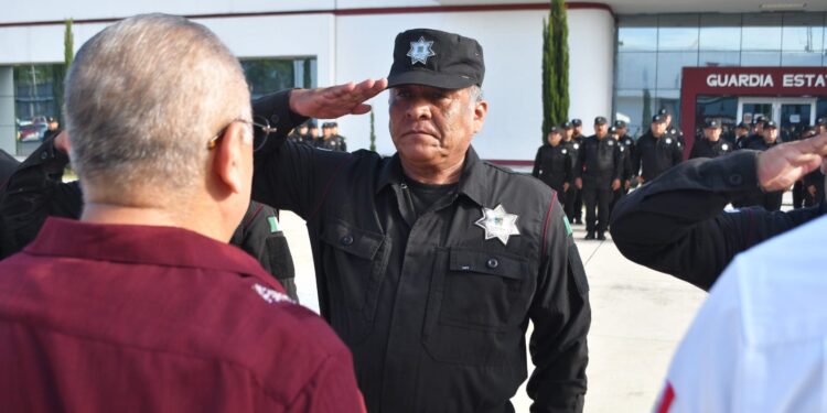 Entrega SSPT constancias a egresados del Curso de Análisis y Procesamiento del Lugar de los Hechos