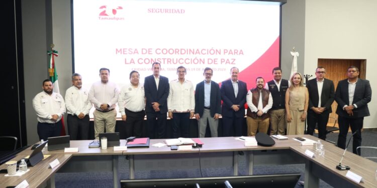 Participan ejecutivos de FEMSA en reunión de seguridad con AVA y reconocen avances