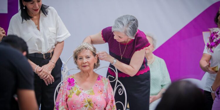 Inaugura María de Villarreal la Semana del Adulto Mayor 2024