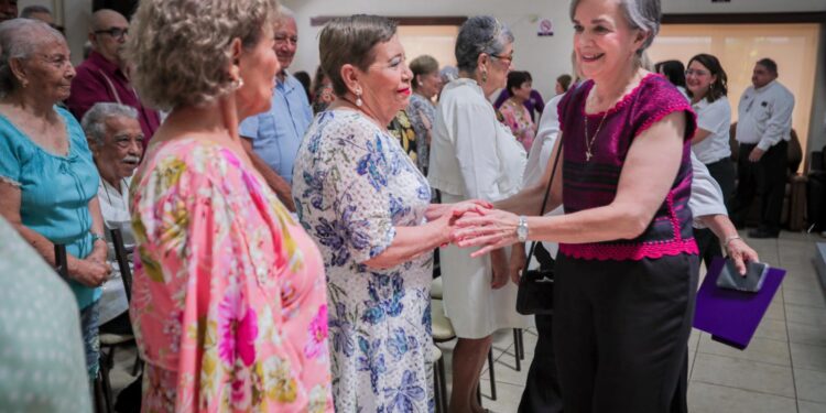 Inaugura María de Villarreal la Semana del Adulto Mayor 2024