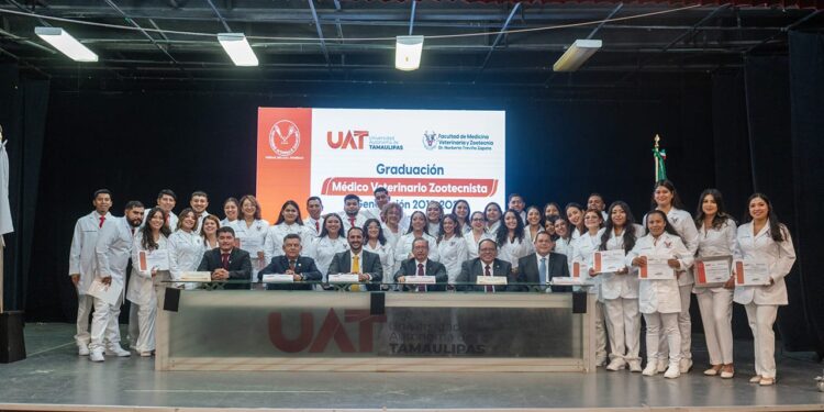 Gradúa la UAT nuevos profesionales de medicina veterinaria