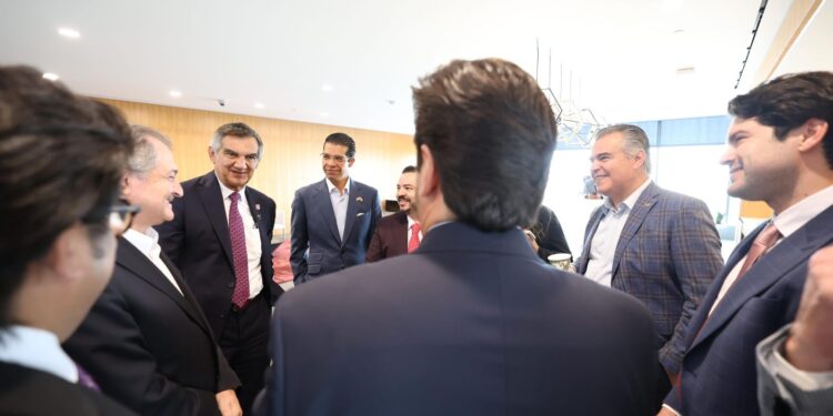 Fortalecen el gobernador Américo Villarreal y Woodside Energy acuerdos para el bienestar social