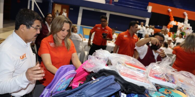 Lleva UAT colecta de útiles escolares para estudiantes del sector rural
