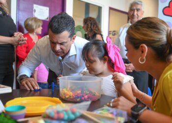 Inauguran Lucy y Lalo Gattás  Centro Down del DIF Victoria