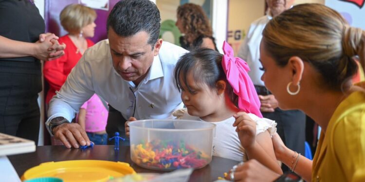 Inauguran Lucy y Lalo Gattás Centro Down del DIF Victoria