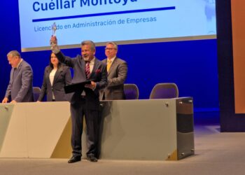 Vocero de Seguridad de Tamaulipas recibe reconocimiento a la excelencia