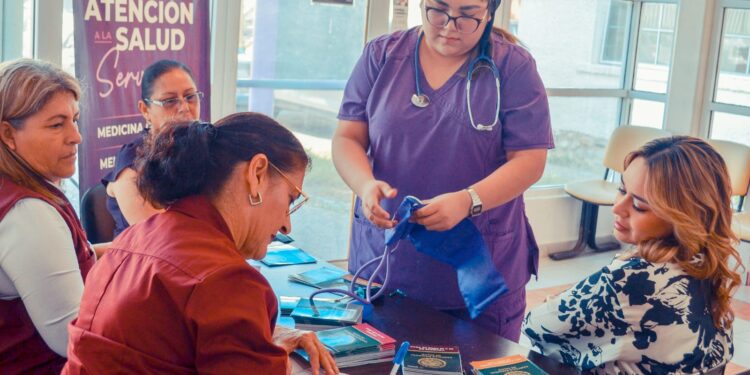 Entregará Secretaría de Salud cartillas gratuitas en DIF Victoria