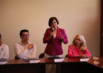 Firman convenio ITM e ICEST para servicio social y prácticas profesionales en beneficio de migrantes