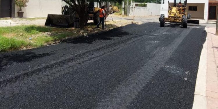 Rehabilita Municipio 33 mil m2 más de asfalto en calles y caminos ejidales