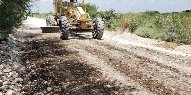 Rehabilita Municipio 33 mil m2 más de asfalto en calles y caminos ejidales