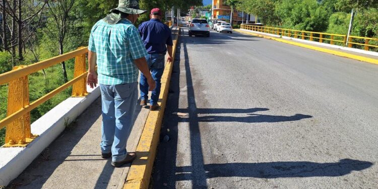 Supervisa Obras Públicas estructura de puentes viales  de boulevares de la ciudad