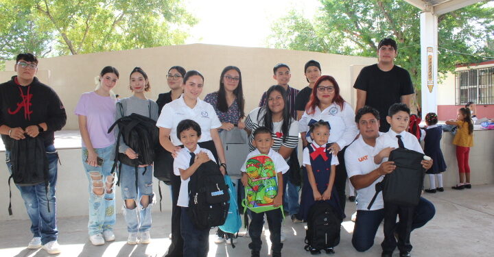 Entrega la UAT material escolar a estudiantes de primaria en Río Bravo