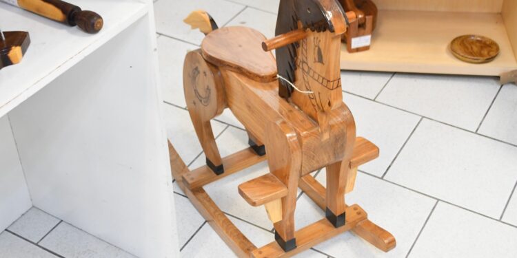 Realiza SSPT exposición itinerante de artesanías hechas en CEDES