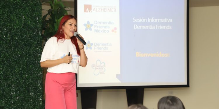 Conmemora SST, día de las personas adultas mayores con plática «Alzheimer y otras demencias»