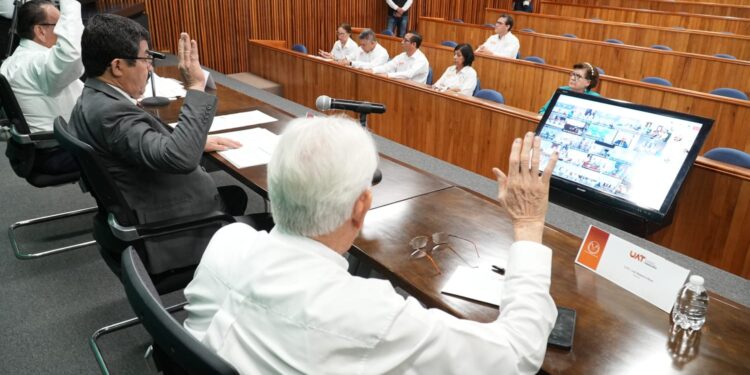 Con honestidad y transparencia, la UAT fortalece su crecimiento: rector