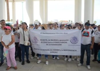Marchan hacia el Congreso mas de 300 trabajadores del Poder Judicial
