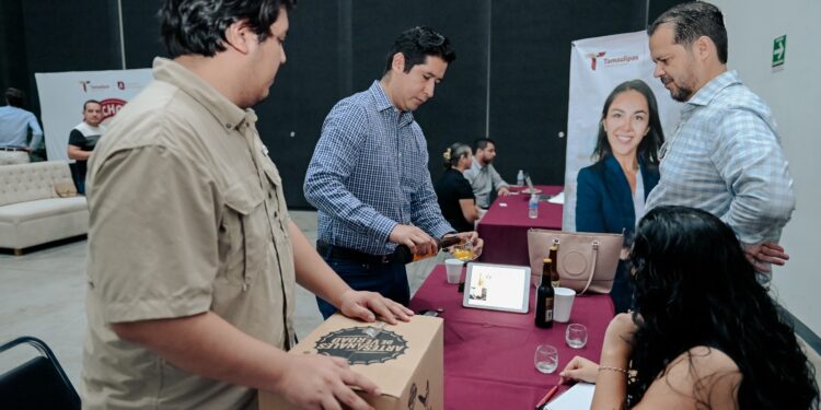 Realizan con éxito 1ª Mesa de Negociación entre empresarios locales y tienda GranD