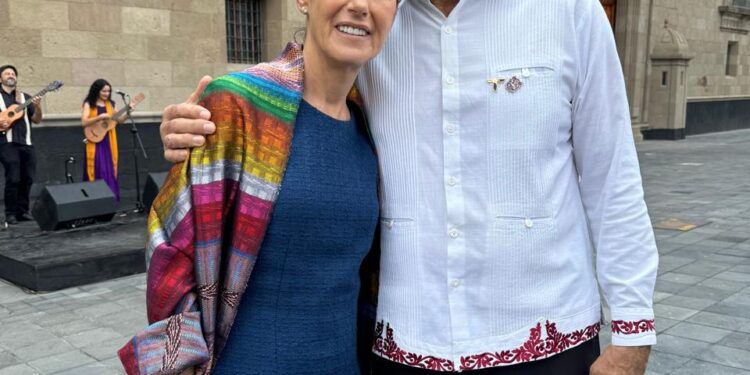 Asiste Américo Villarreal al sexto informe de gobierno del presidente López Obrador