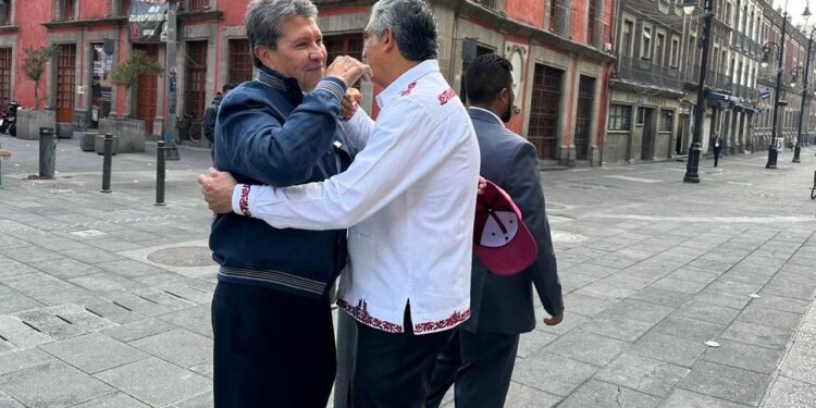 Asiste Américo Villarreal al sexto informe de gobierno del presidente López Obrador