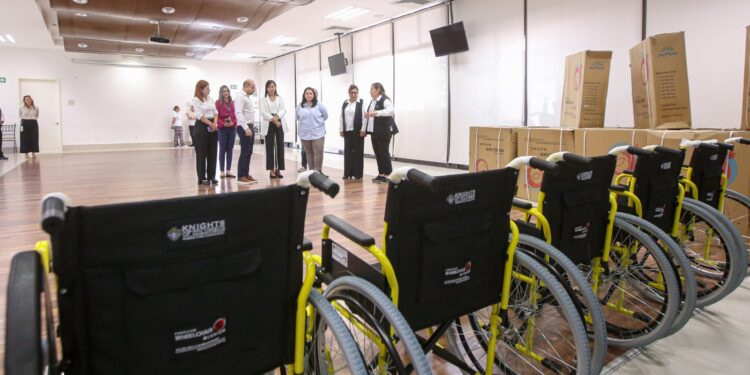 Recibe DIF Tamaulipas sillas de ruedas donadas por Fundación Teletón
