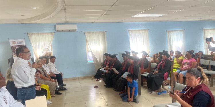 Alfabetizarán a migrantes mayores de 15 años en los albergues de Tamaulipas