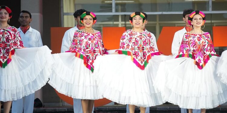 Realiza la UAT su VI Festival Huasteco Universitario en el Campus Sur