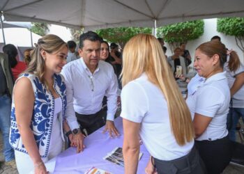 Facilitan Municipio, empresarios y STyP trabajo digno a mujeres