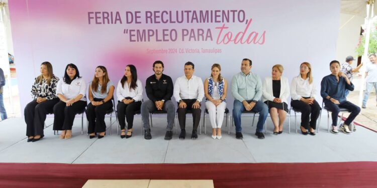 Facilitan Municipio, empresarios y STyP trabajo digno a mujeres