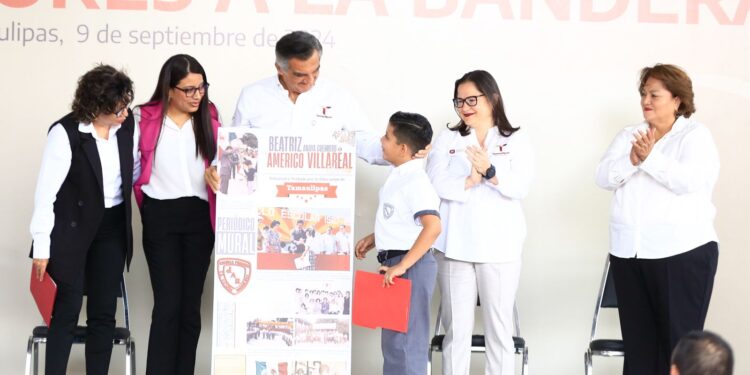 Con educación y valores estudiantes tendrán un mejor futuro: Américo
