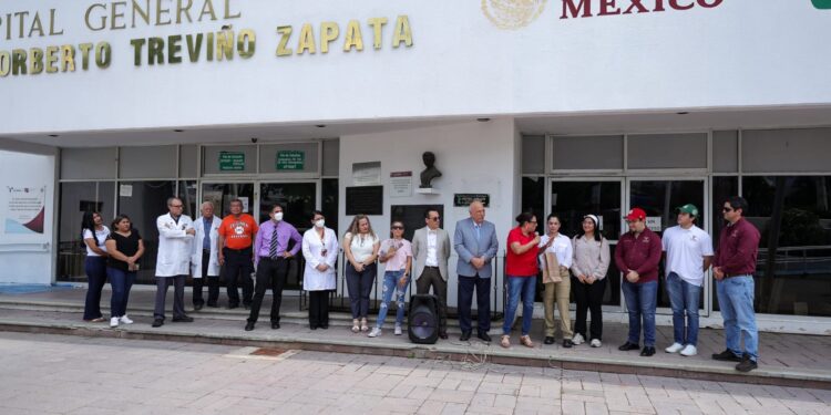 Participa Secretaría de Desarrollo Energético en reforestación del Hospital General