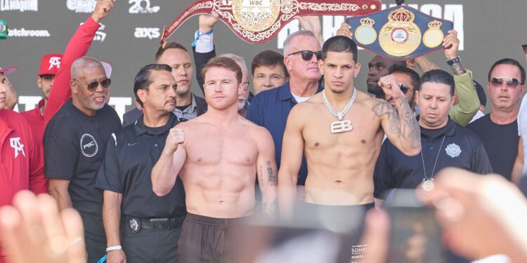 Presentan cinturón tamaulipeco en Las Vegas y “Canelo» Álvarez se enfunda la cuera