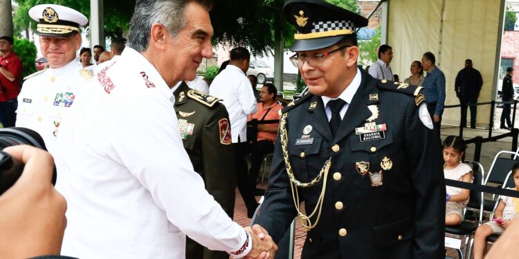 Presidió Américo Villarreal desfile cívico-militar por el 214 aniversario del inicio de la independencia