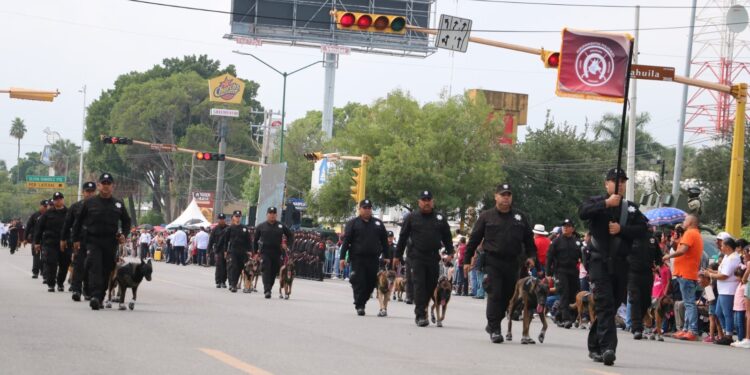 Participa SSPT en desfile conmemorativo de la Independencia de México