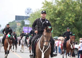 Participa SSPT en desfile conmemorativo de la Independencia de México