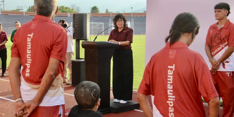 Abanderan a atletas tamaulipecos que competirán en Paranacionales