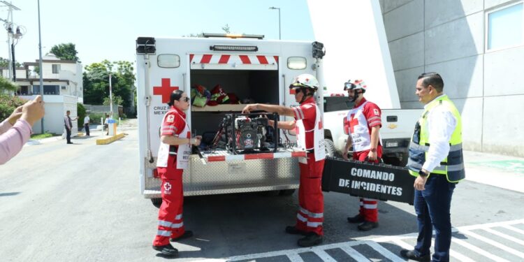 Participa Américo Villarreal en simulacro durante el Día Nacional de Protección Civil