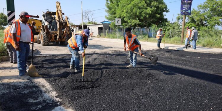 Resuelve Municipio problemática vial en cruce de la Moderna