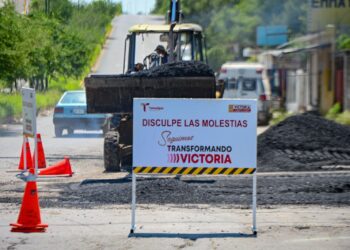 Resuelve Municipio  problemática vial en  cruce de la Moderna