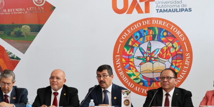 Rector y directores de la UAT evalúan avances y logros académicos